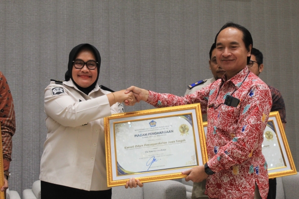 Ditjenpas Jateng Terima Penghargaan The Synergy Excellent dari DJKN