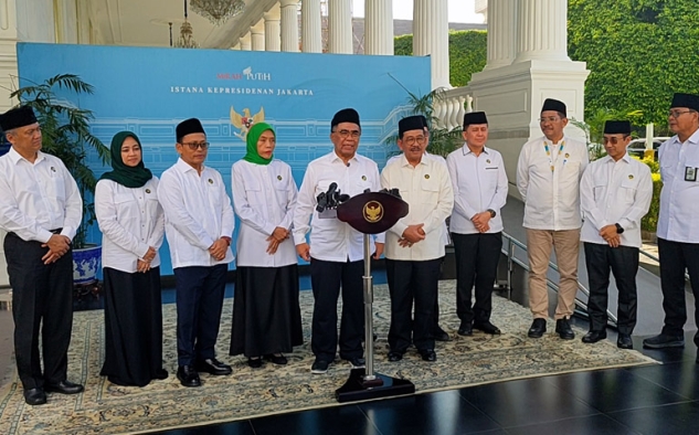 Presiden Prabowo dan Anggota Kabinet Merah Putih Bayar Zakat di Istana