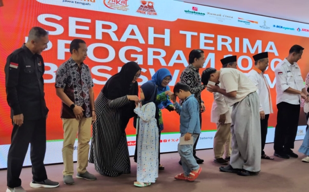 Lazismu Jateng Salurkan 1.088 Beasiswa untuk Anak Yatim di Unimus