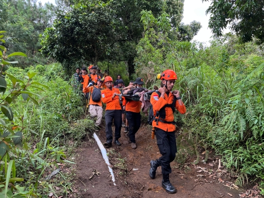 SAR Surakarta Evakuasi Remaja di Gunung Lawu Karanganyar