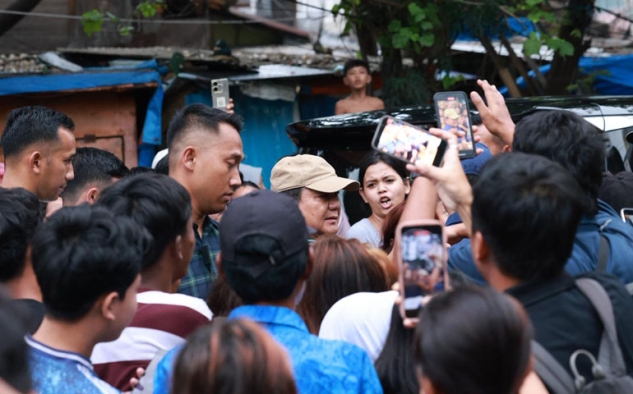 Presiden Prabowo Tinjau Pemukiman Bantaran Rel Senen, Janji Bangun Hunian Layak