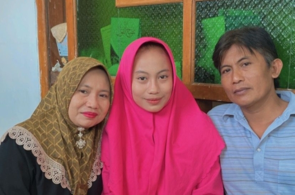 Mahasiswi Termuda SNBP 2026: Perjalanan Nursi Ayu Dwi Ullitasari Tembus Universitas Airlangga