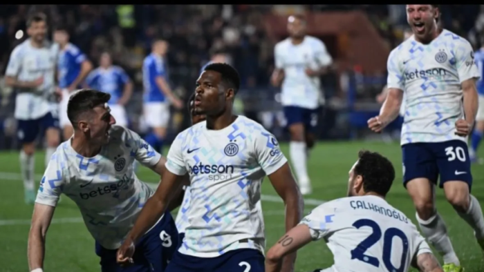 Menang Dramatis 4-3 atas Como, Inter Milan Kian Dekat ke Scudetto