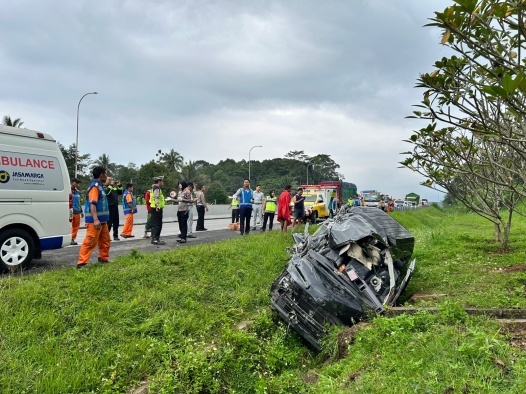 Pagi Tadi Terjadi Laka di Tol Semarang-Solo: Dua Orang Tewas, Diduga Sopir Hiace Ngantuk