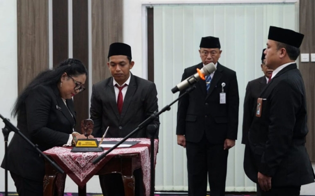 Bupati Endah Lantik Direktur Operasional Bank BDG, Tekankan Semangat Dorong Potensi Lokal