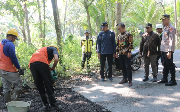 Tingkatkan Mobilitas dan Keamanan Berkendara, Pemkab Kulon Progo Percepat Pemeliharaan Jalan