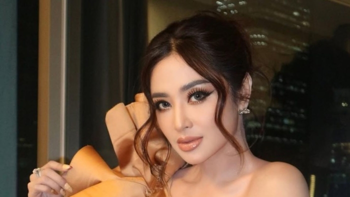 Dewi Perssik Santai Namanya Dipakai Promosi Aldi's Burger Milik Aldi Taher