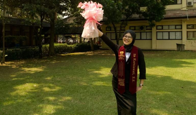 Jalur Khusus, Ita Mahasiswi Unnes Lulus dengan Tulis Novel