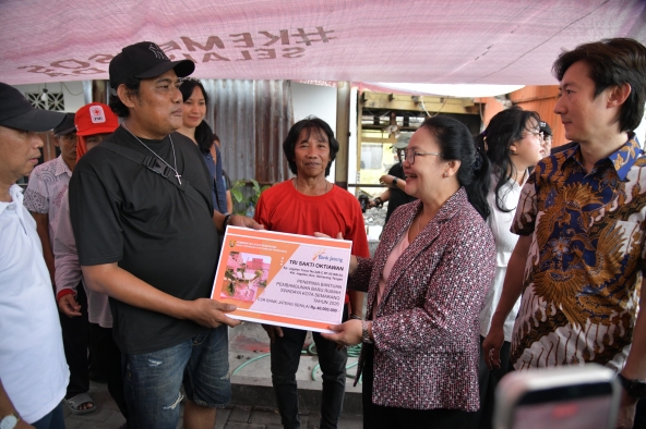 Tinjau Korban Kebakaran di Jagalan, Wali Kota Semarang Agustina Apresiasi Keguyuban Warga