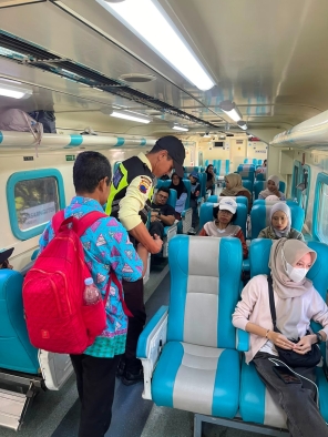 Berkat Disiplin dan Kerja Keras, Yayang Ragil Panjalu terpilih Jadi Hospitality Inspiring Frontliner of The Month  bulan Juni 2026