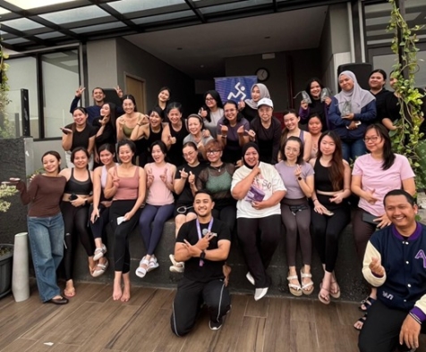 Anytime Fitness Hadirkan "Yoga Flowing on Cloud Fifteen" di Skypool Quest Prime Semarang