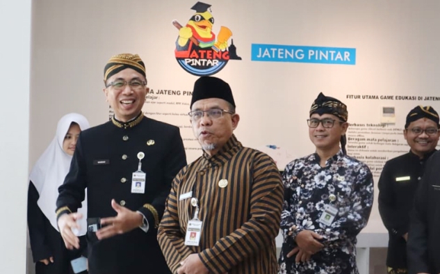 PINTAR DI JATENG Diluncurkan, Superapp Pendidikan Berbasis AI untuk Guru dan Siswa di Jawa Tengah