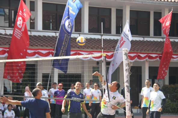 Kemenkum Jateng Kawinkan Gelar Juara Voli Putra dan Putri Hari Pengayoman Ke-81