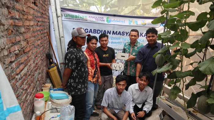 Teknologi Smart Farming Berbasis IoT dari Unwahas Semarang Diharapkan Tingkatkan Produktivitas dan Kualitas Melon Hidroponik