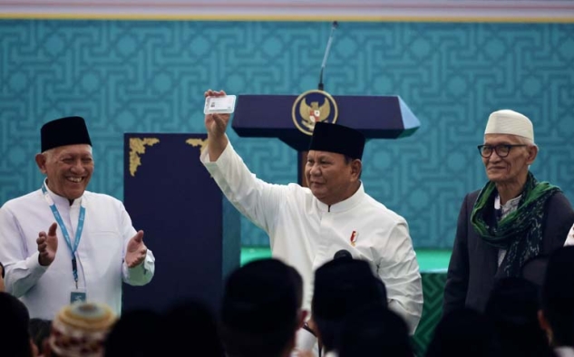 Prabowo Terima Kartanu Seumur Hidup dari Rais Aam PBNU: “Ini Kehormatan Besar”