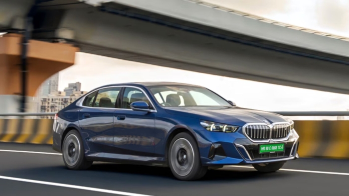 BMW i5 eDrive35L Resmi Hadir di India, Sedan Listrik Rp1,5 Miliar
