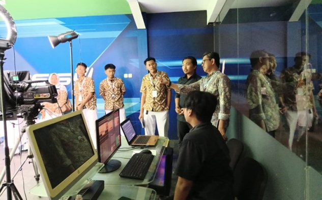 Siswa SMKN 1 Girisubo Belajar Evolusi Media di Dreamlight, Makin Mantap Jadi Praktisi DKV