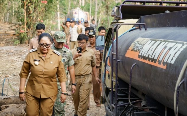 Gunungkidul Salurkan 16 Tangki Air Bersih untuk Warga Terdampak Kekeringan di Ponjong