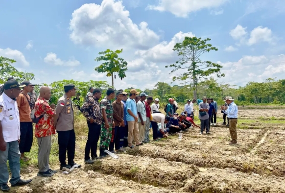 TEP UNDIP Perkuat Kapasitas Petani Woslay Hadapi Kekeringan