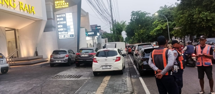 Dishub Kota Semarang Tertibkan Parkir di Jl D.I Panjaitan